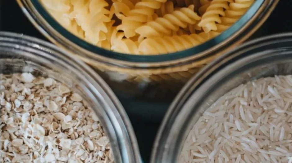 Rice, pasta, oatmeal and flour are part of the basic equipment when prepping